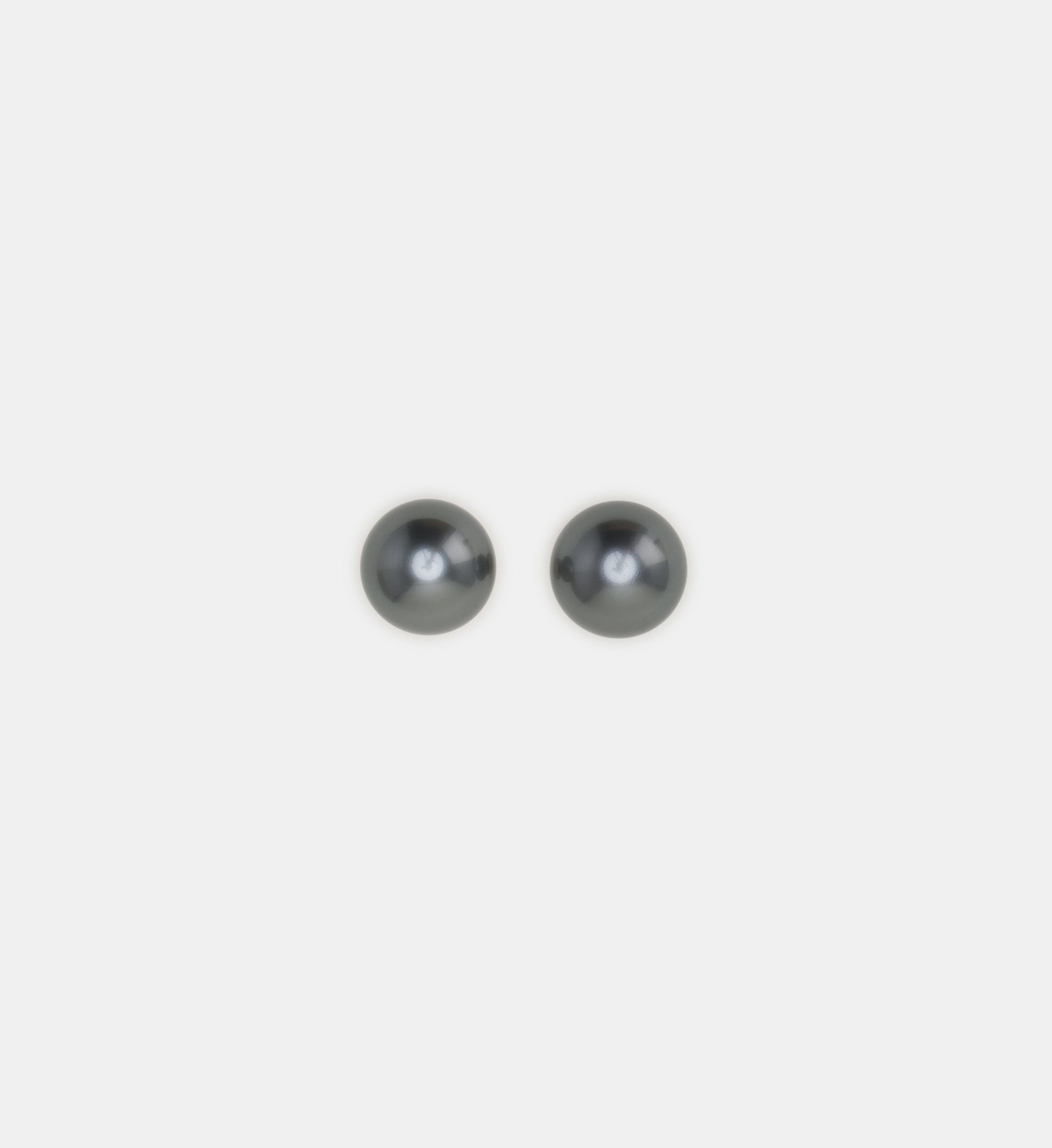 LES PERLES BY LANVIN EARSTUDS