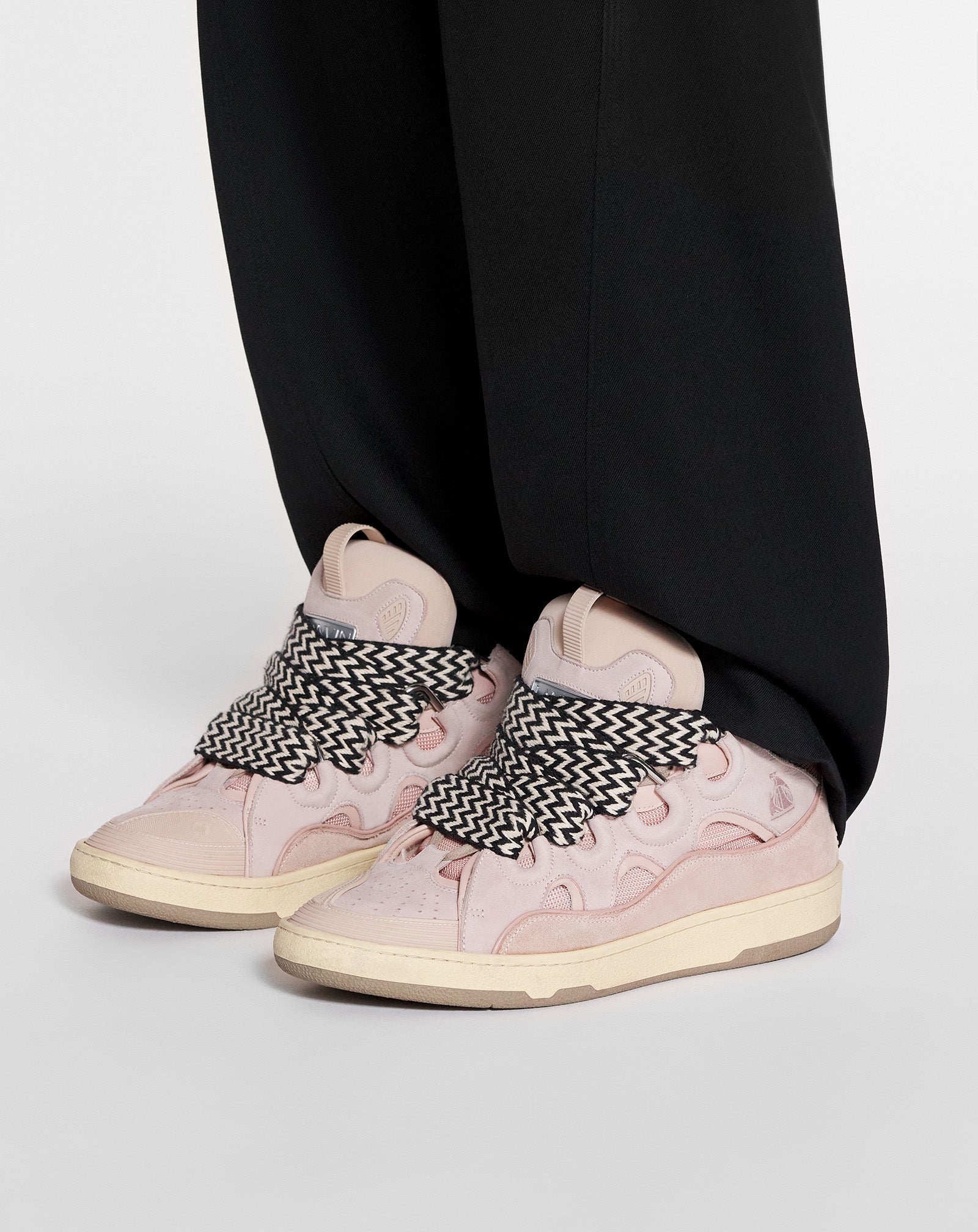 LEATHER CURB SNEAKERS