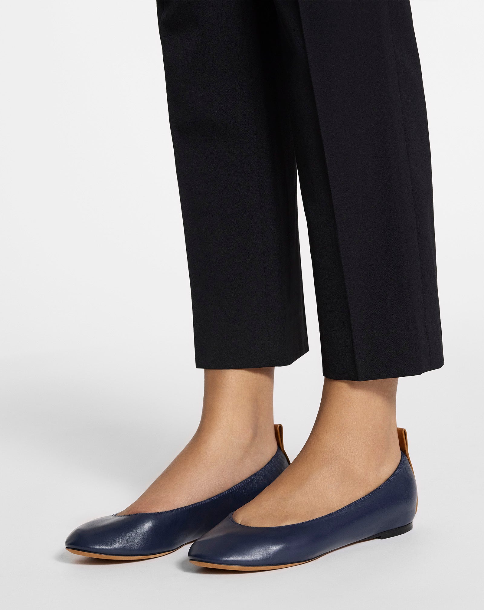 THE LEATHER BALLERINA FLAT