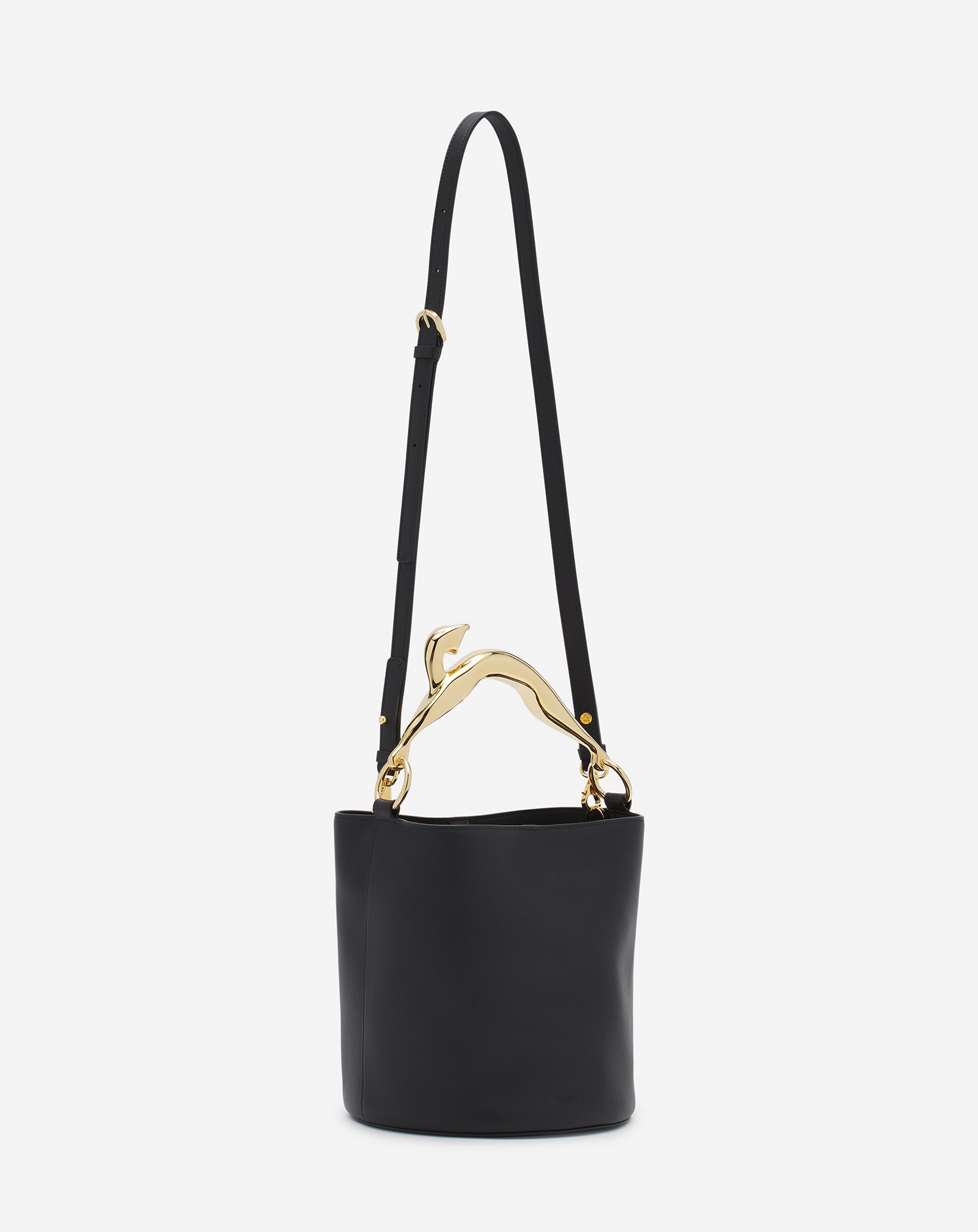 LEATHER FUSION CAT BUCKET BAG