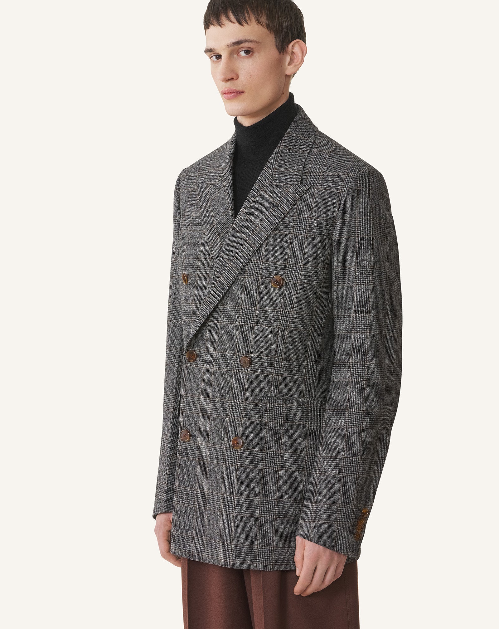 FITTED DOUBLE-BREASTED JACKET
