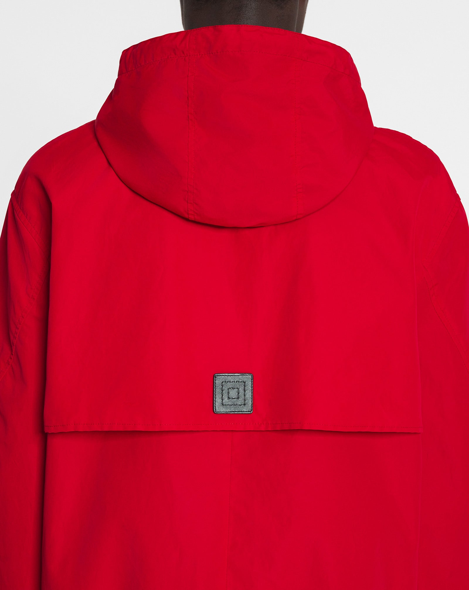 WINDBREAKER IN TECHNICAL FABRIC