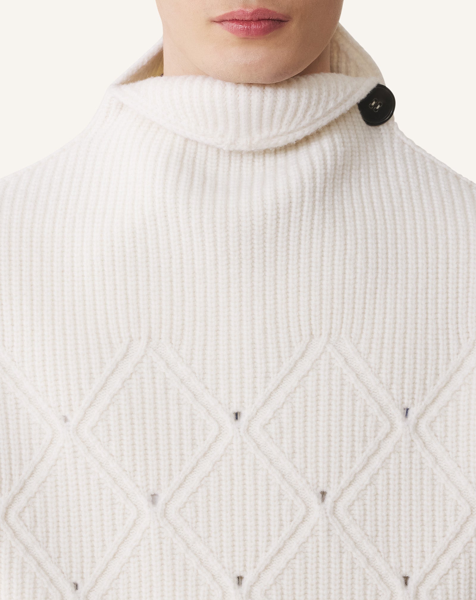 SLEEVELESS DIAMOND DETAIL WOOL SWEATER