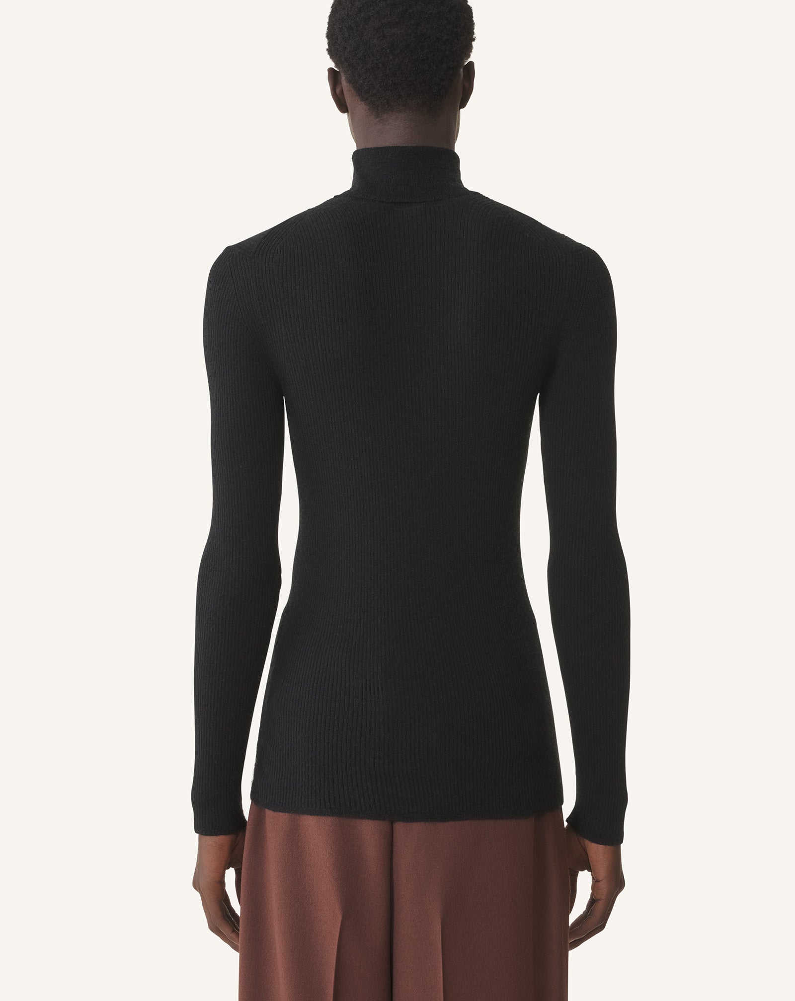 MERINO WOOL AND SILK TURTLENECK SWEATER