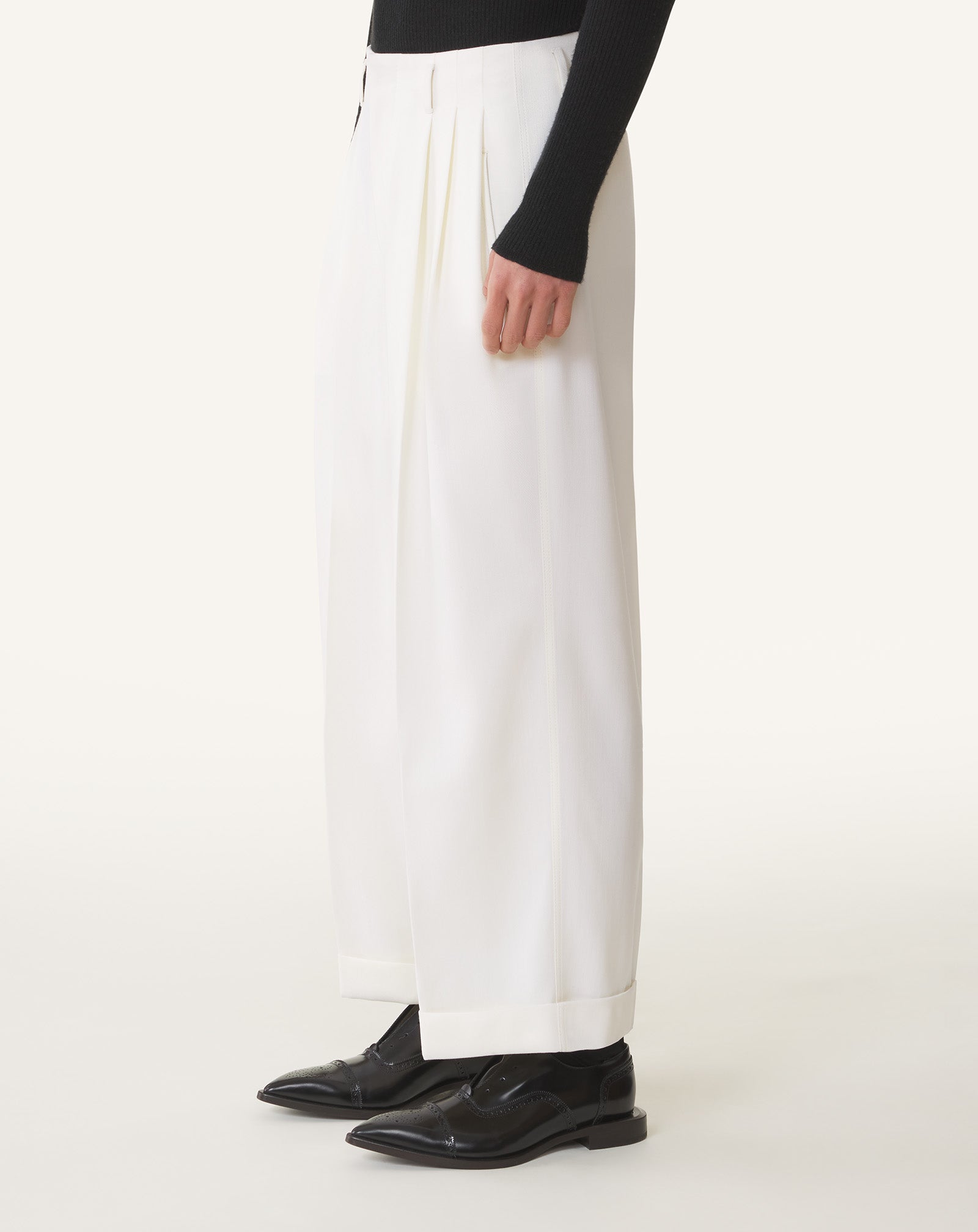 TRIPLE PLEATED PANTS