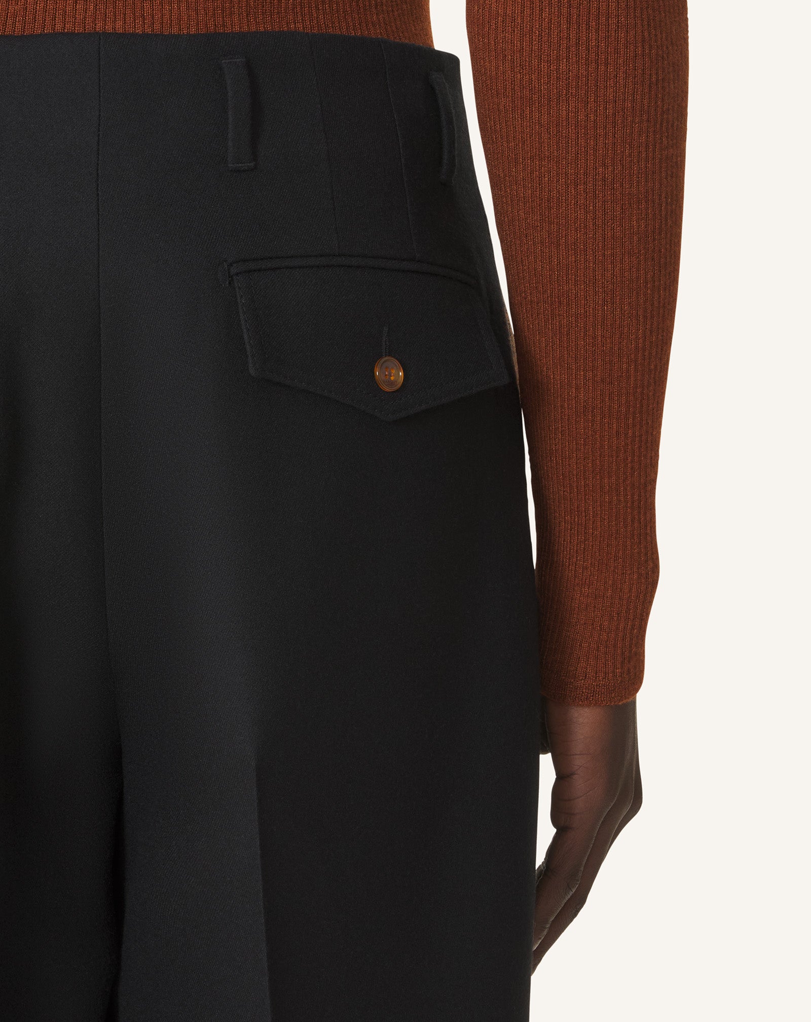TRIPLE PLEATED PANTS