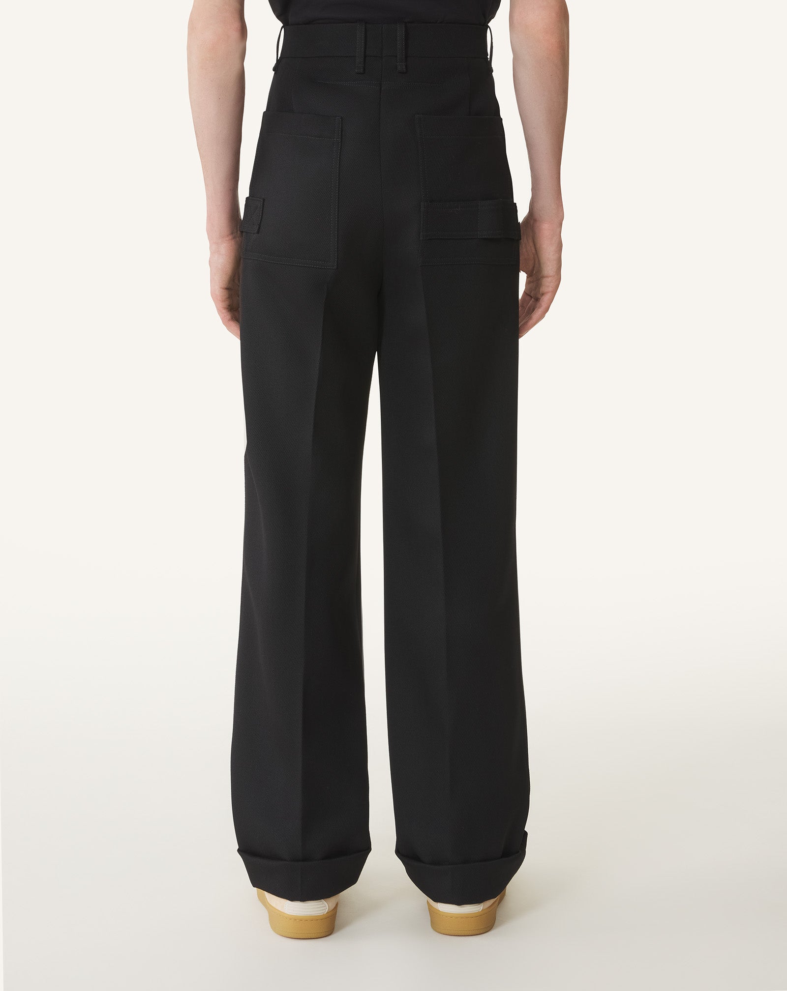 CHINO PANTS