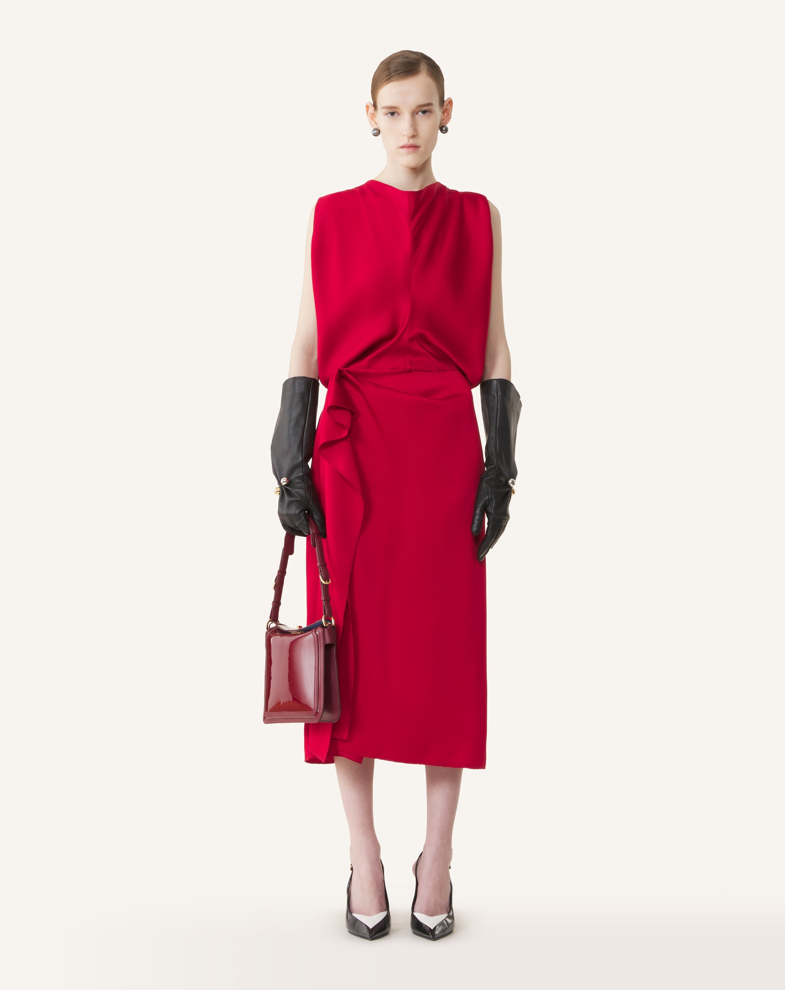 SLEEVELESS DRAPED DRESS IN SATIN