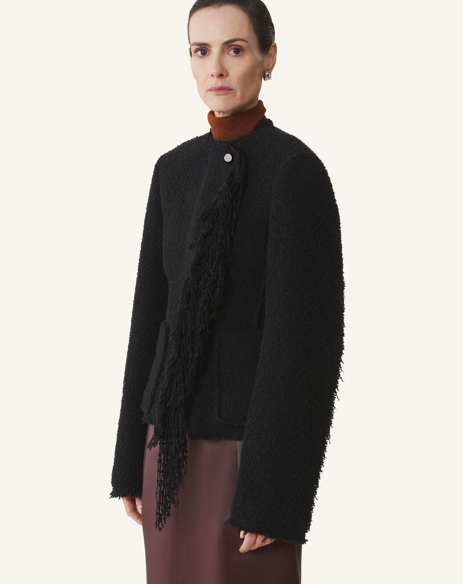 COLLARLESS JACKET