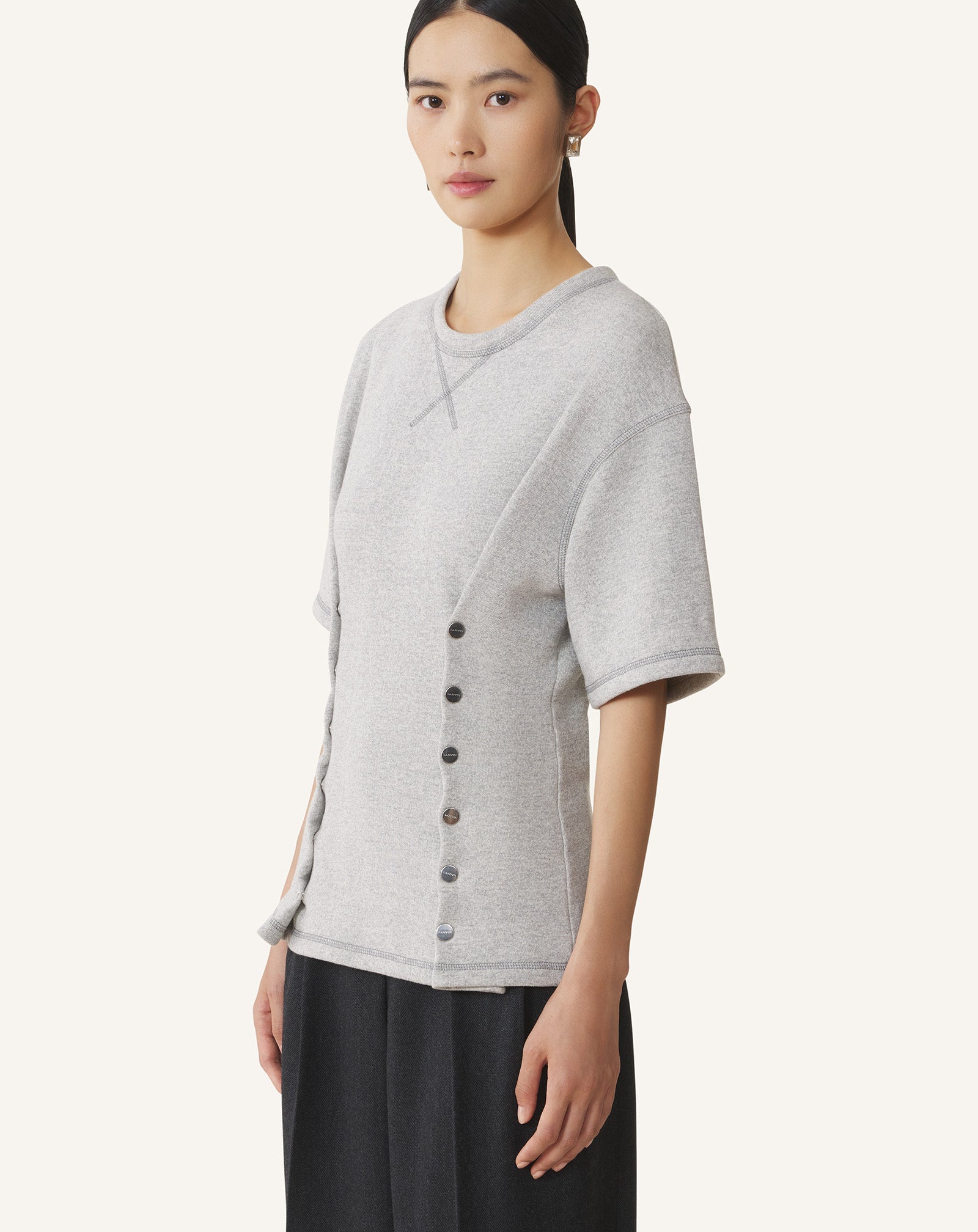 FITTED T-SHIRT