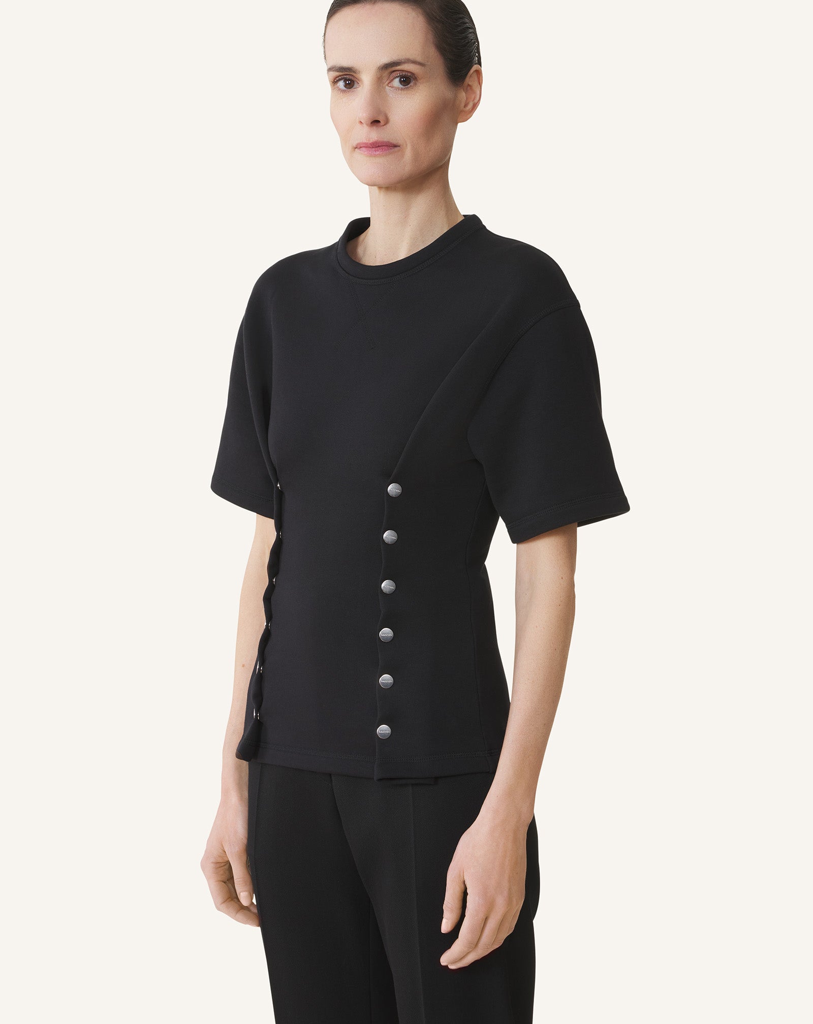FITTED T-SHIRT