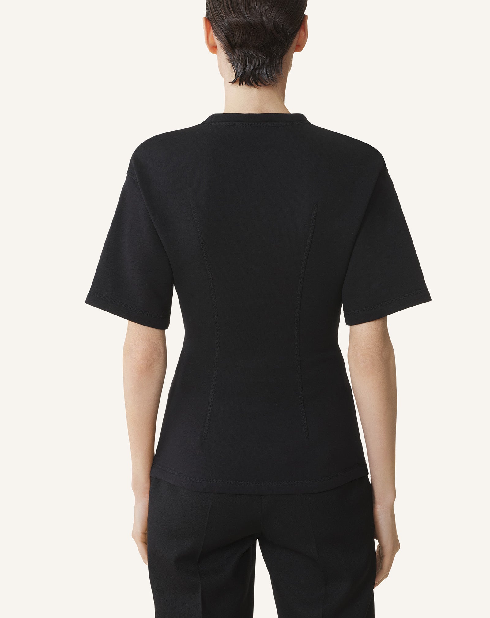 FITTED T-SHIRT