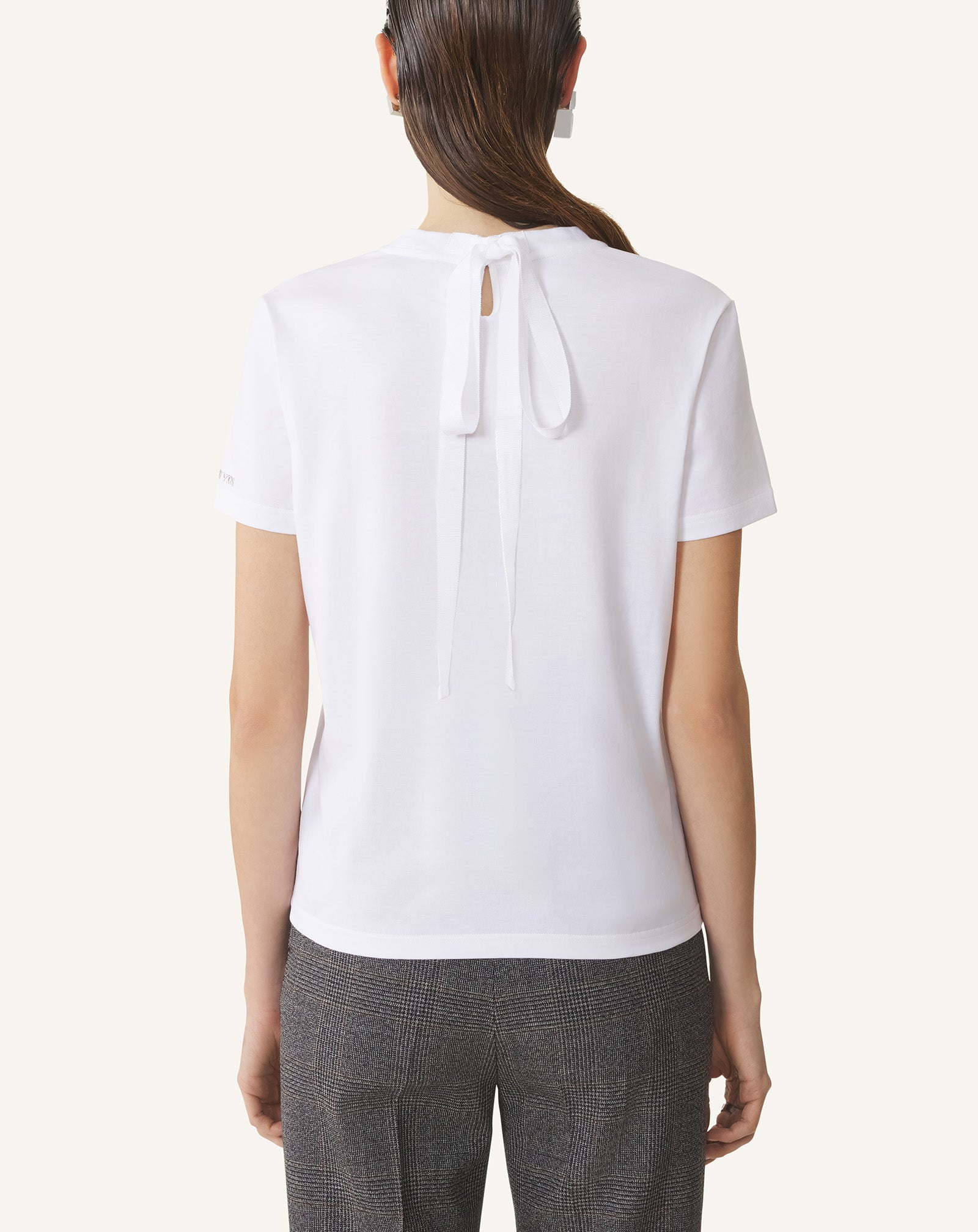 T-SHIRT WITH KNOT DETAIL