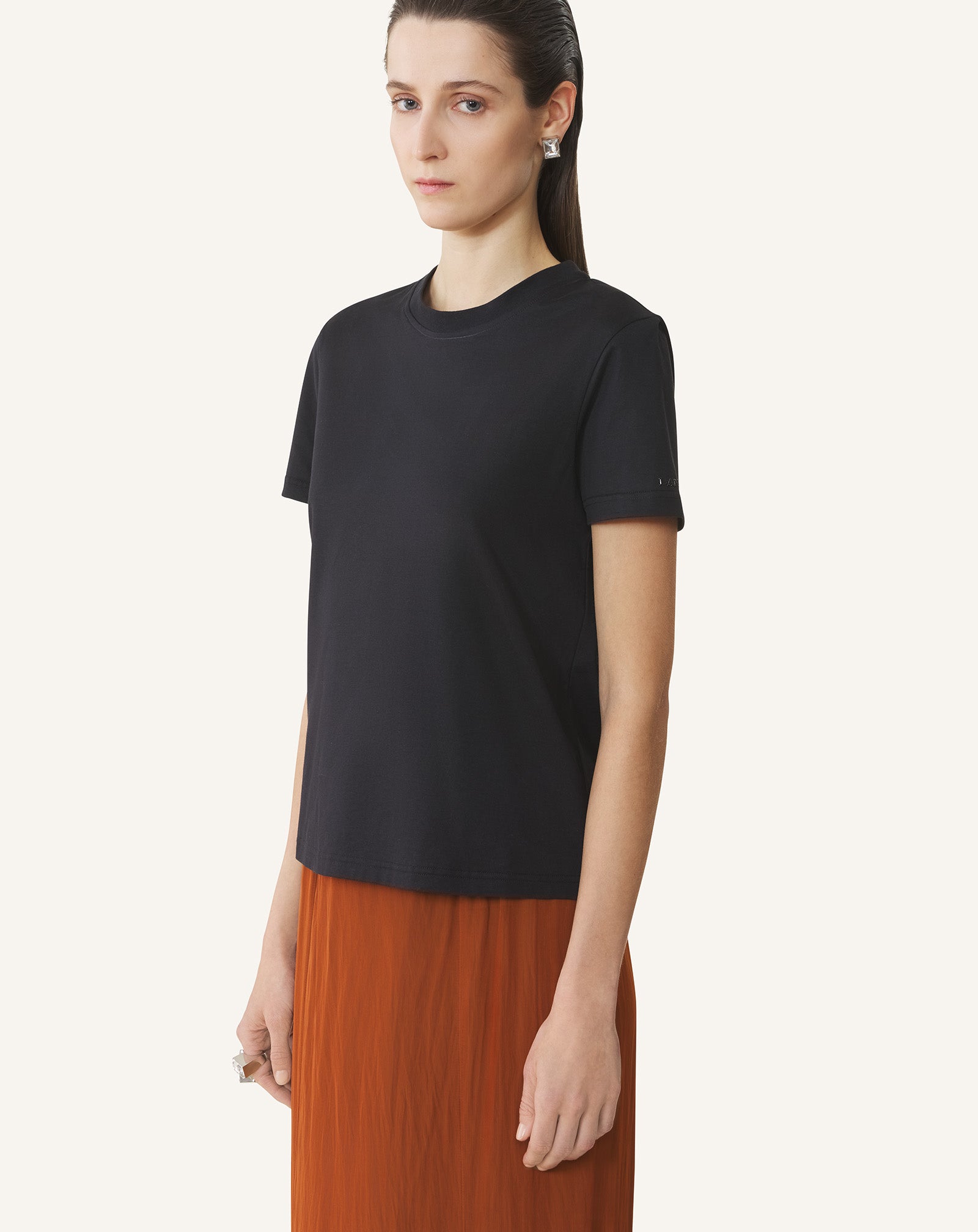 T-SHIRT WITH KNOT DETAIL
