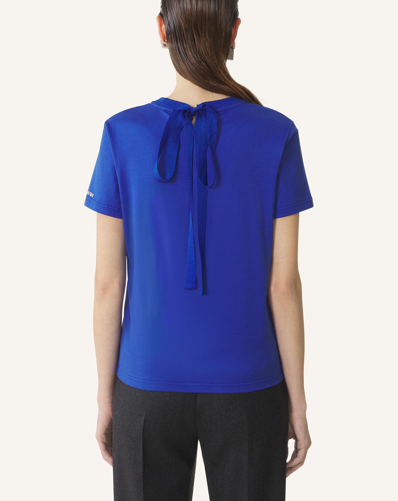 T-SHIRT WITH KNOT DETAIL