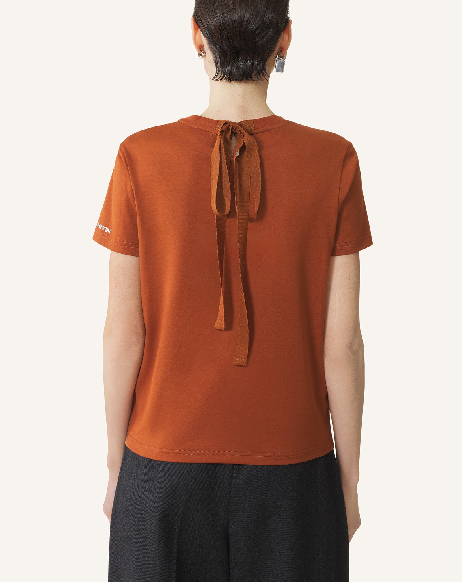 T-SHIRT WITH KNOT DETAIL