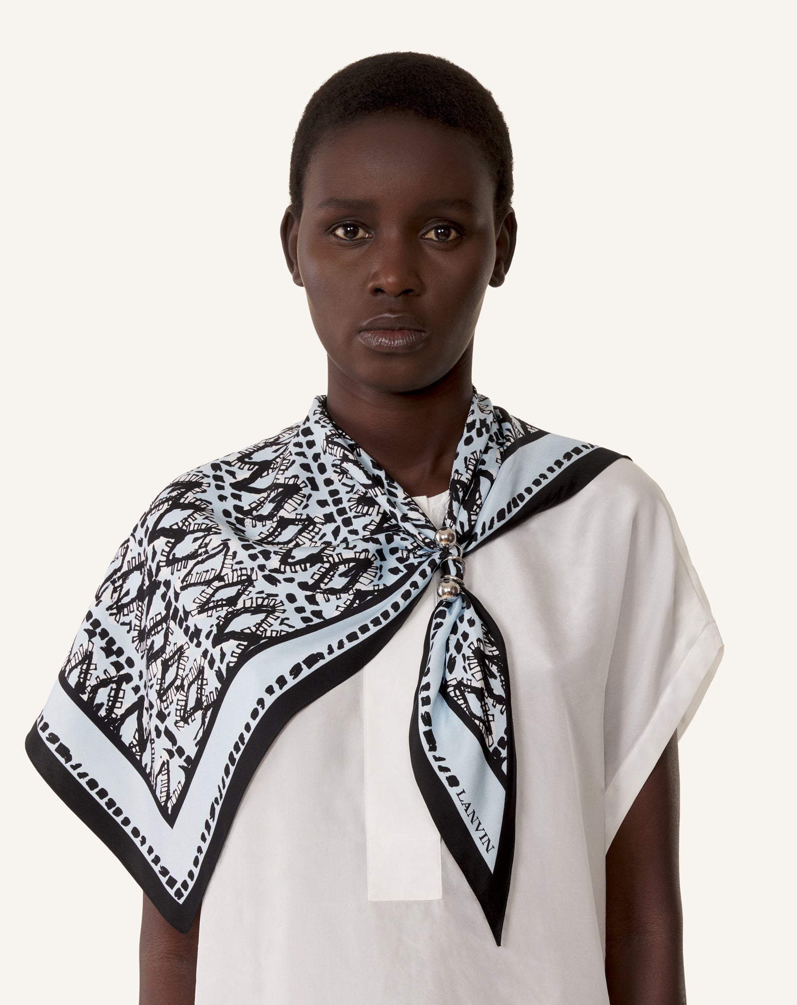 PAINTED DIAMOND MOTIF TOP WITH JEWELRY FASTENER