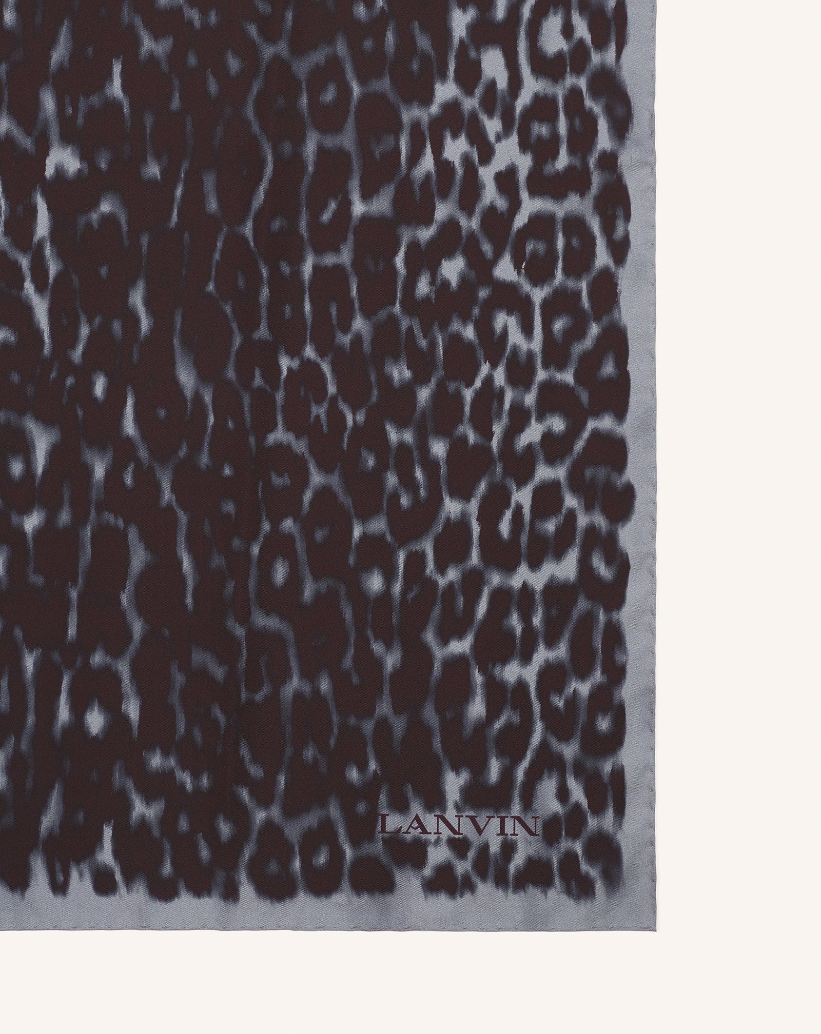 LEOPARD PRINT SILK SCARF