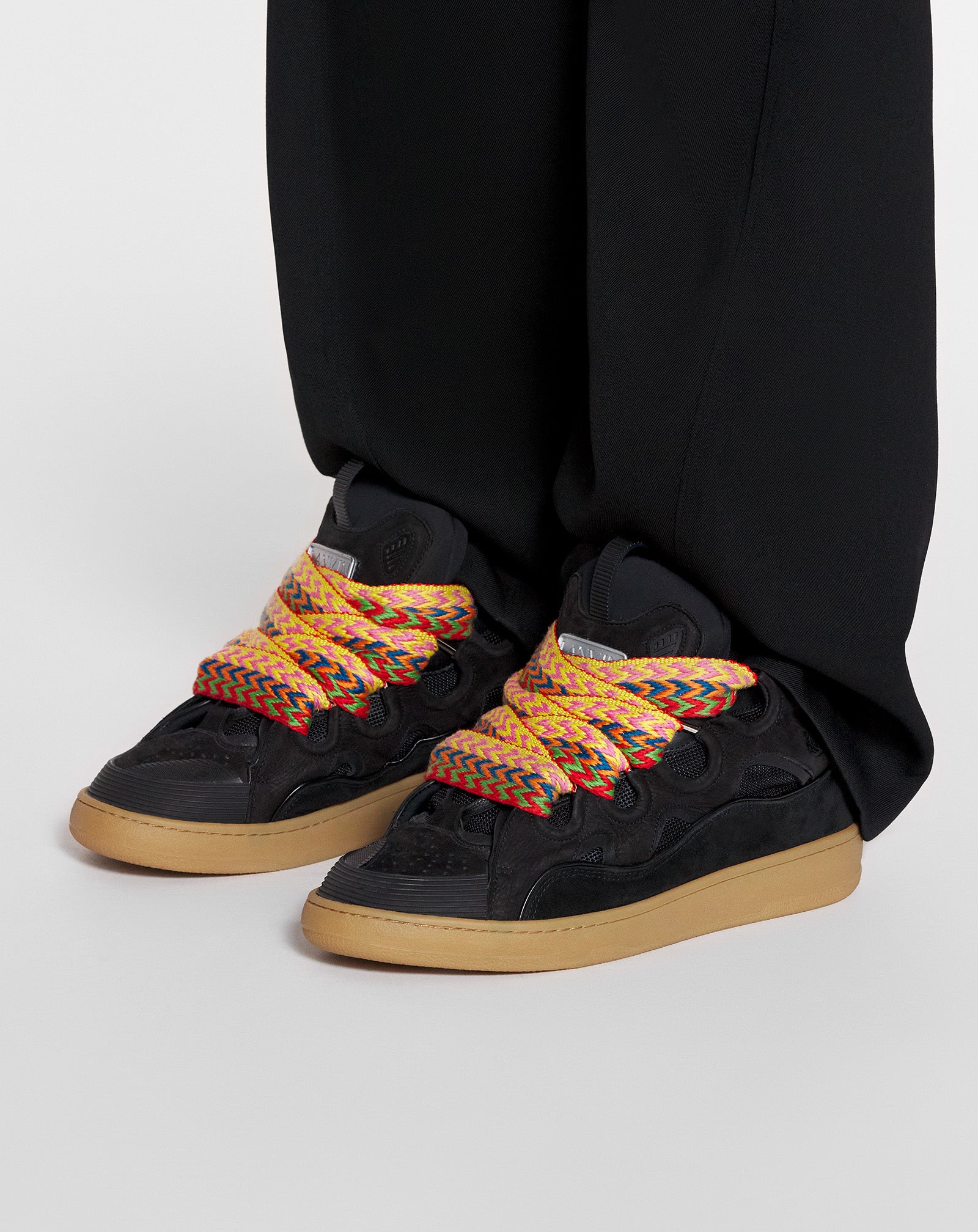LEATHER CURB SNEAKERS