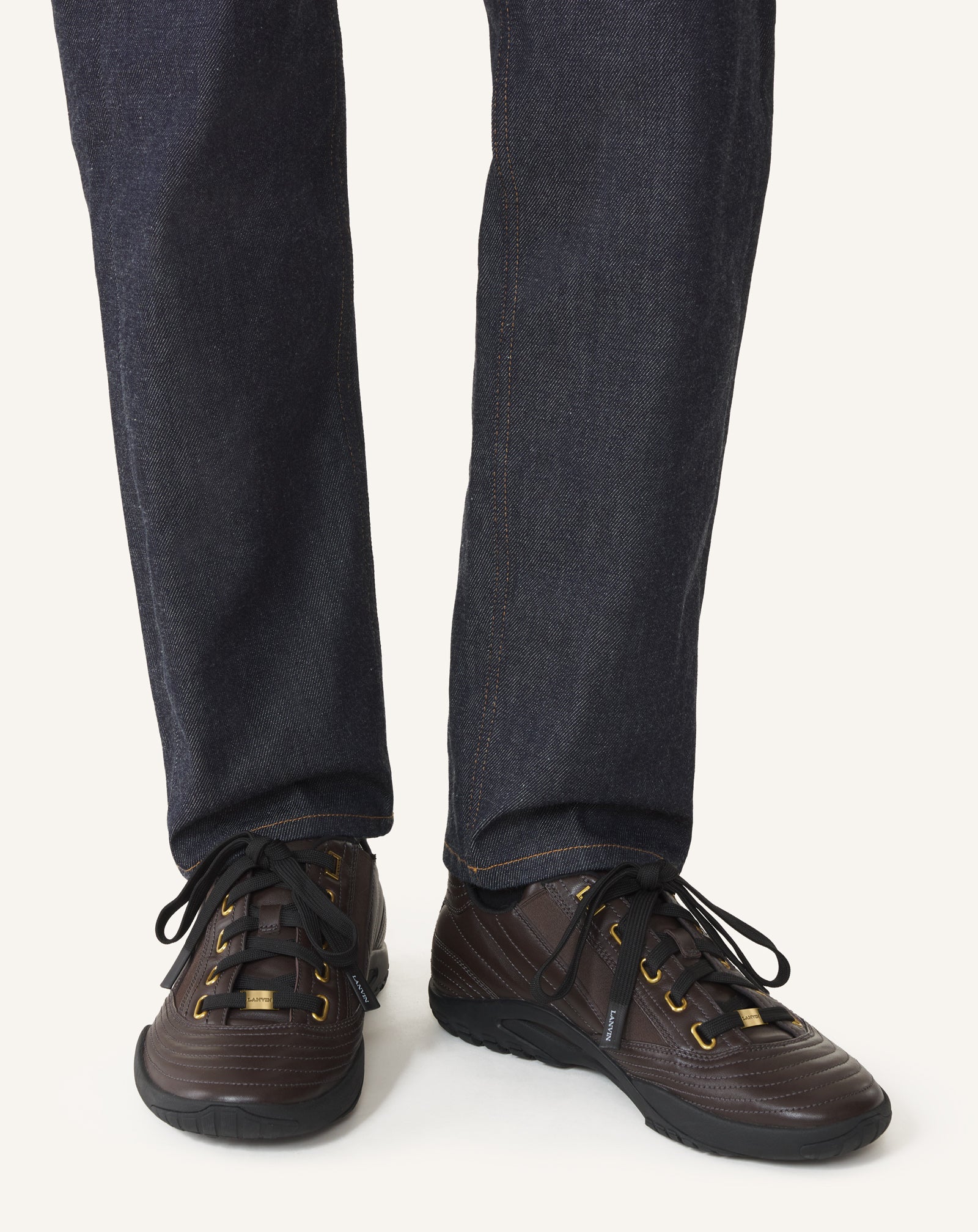 BROWN LNV2 SNEAKERS IN LEATHER
