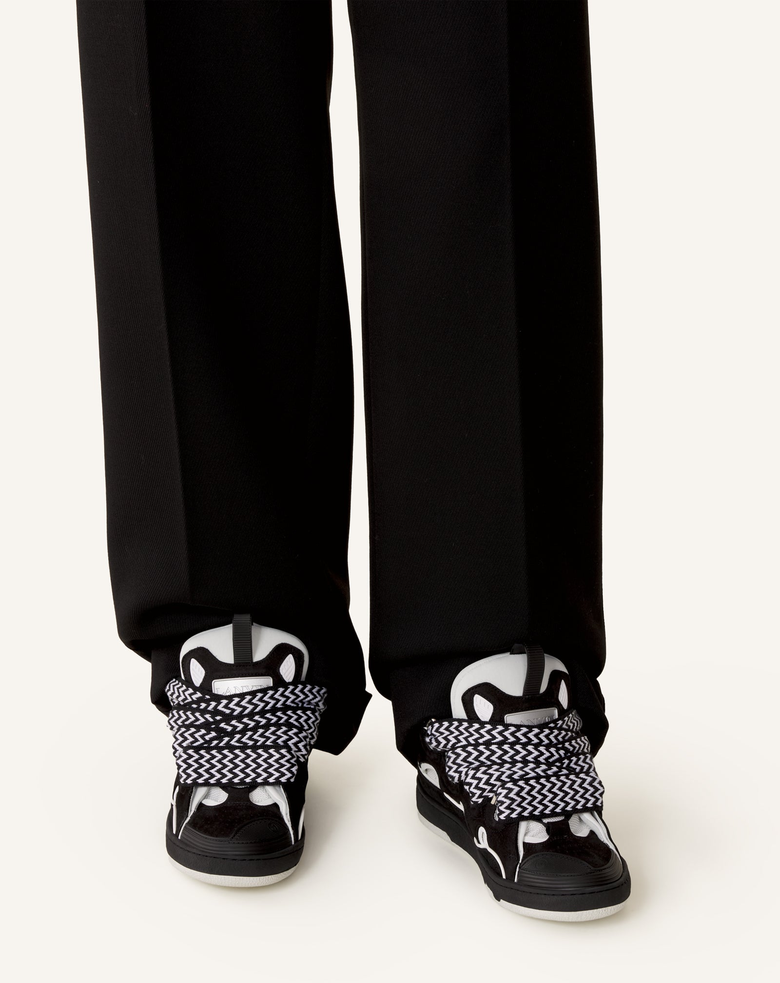 GREY CURB SNEAKERS IN LEATHER