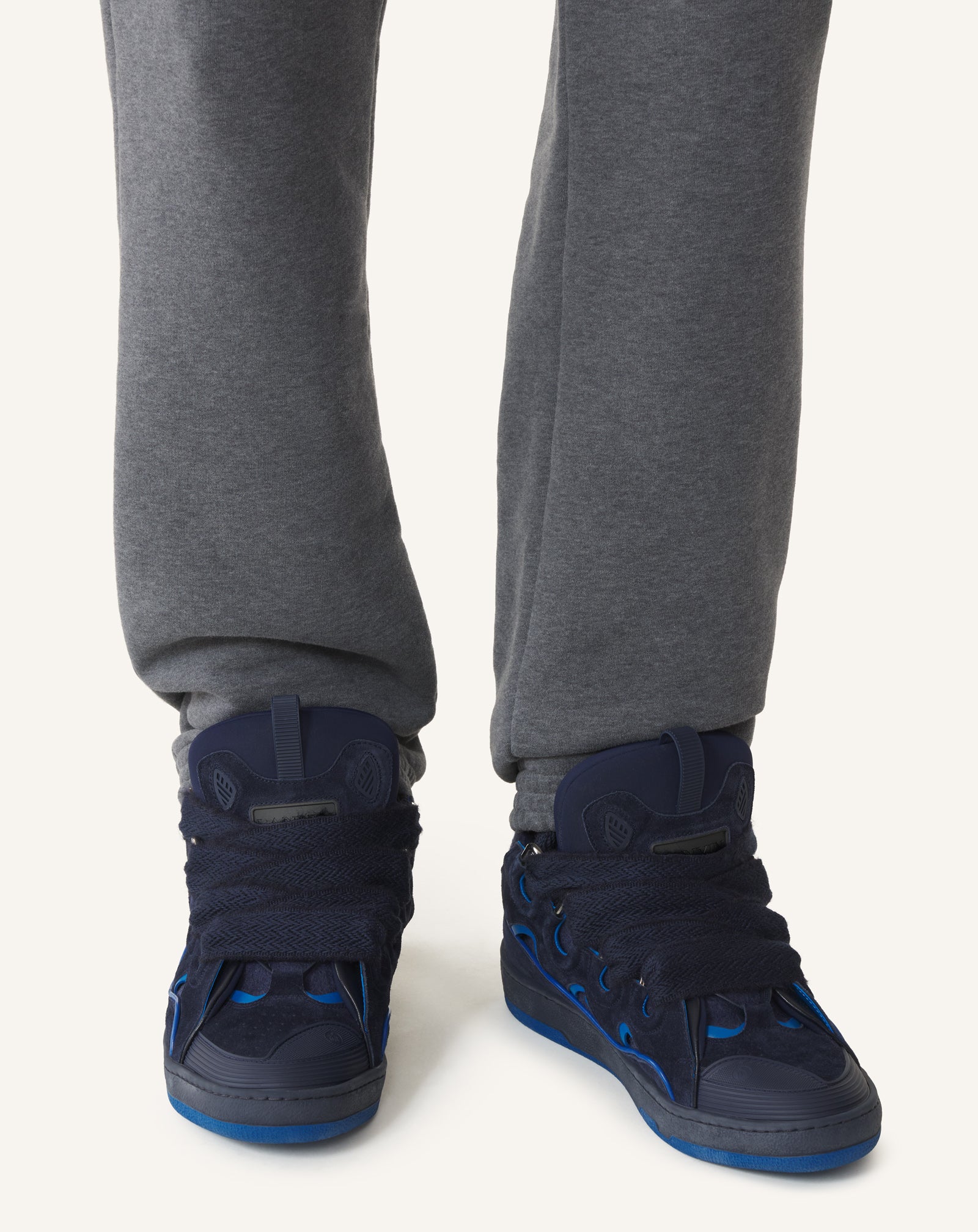 BLUE CURB SNEAKERS IN FELT