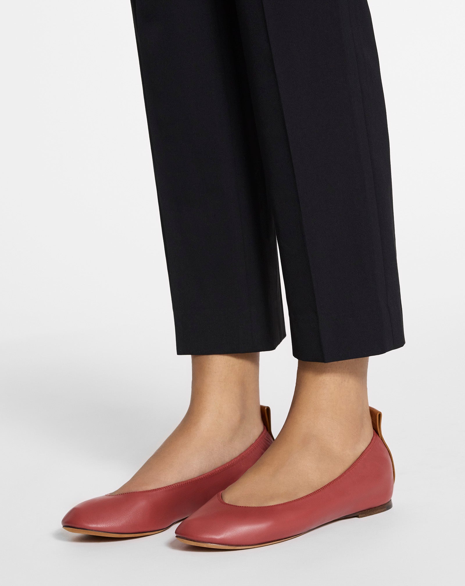 THE LEATHER BALLERINA FLAT