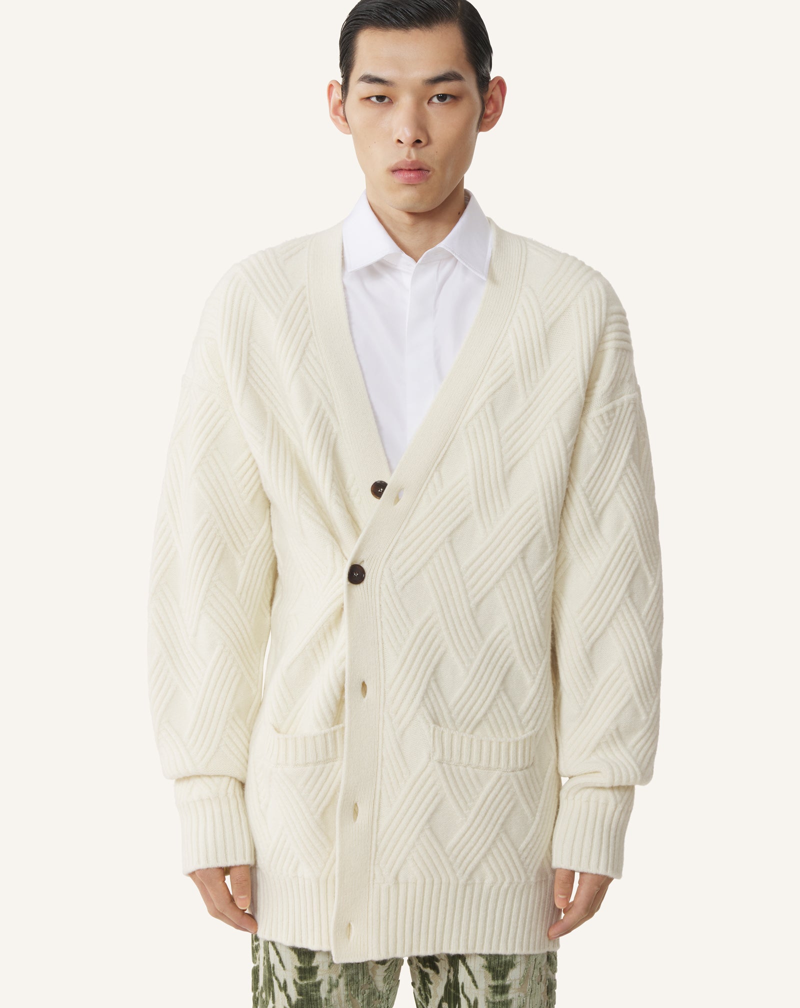 WHITE LOOSE-FIT CARDIGAN IN CABLE-KNIT WOOL