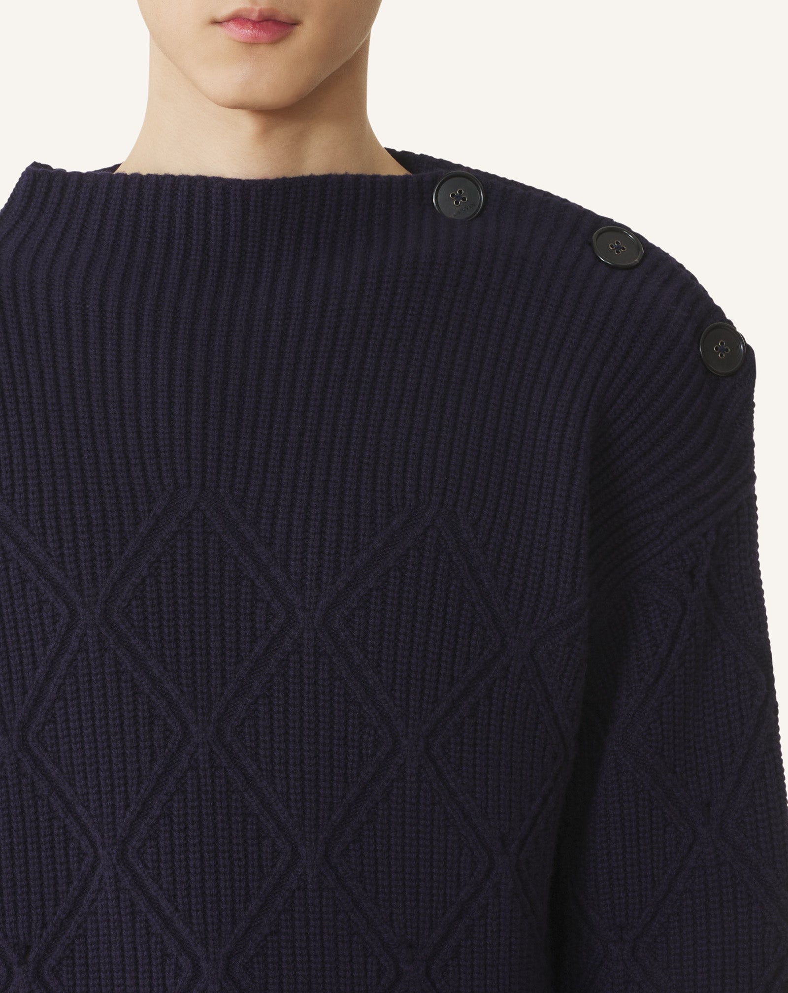DIAMOND DETAIL WOOL PULLOVER SWEATER