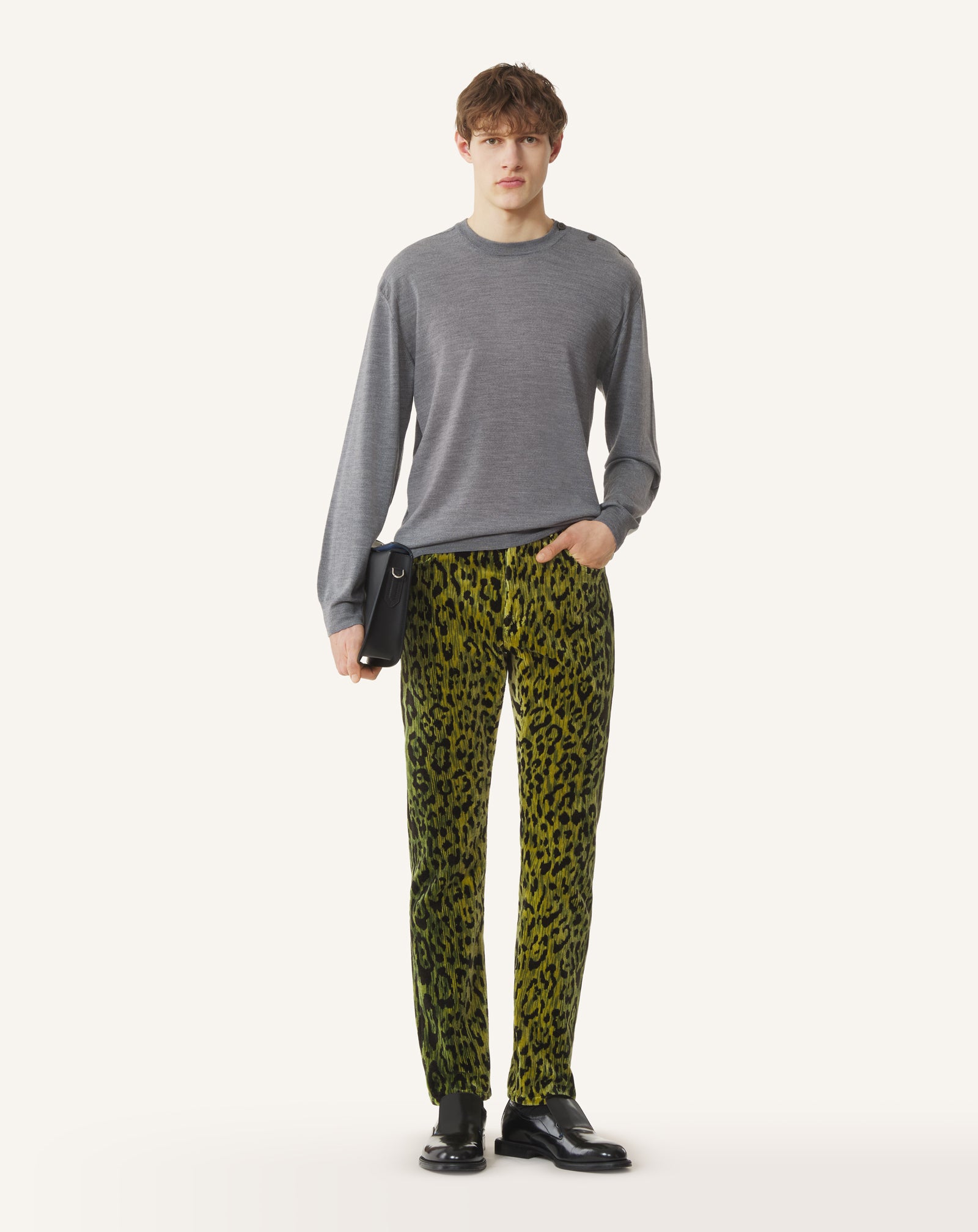 CLASSIC MERINO WOOL SWEATER
