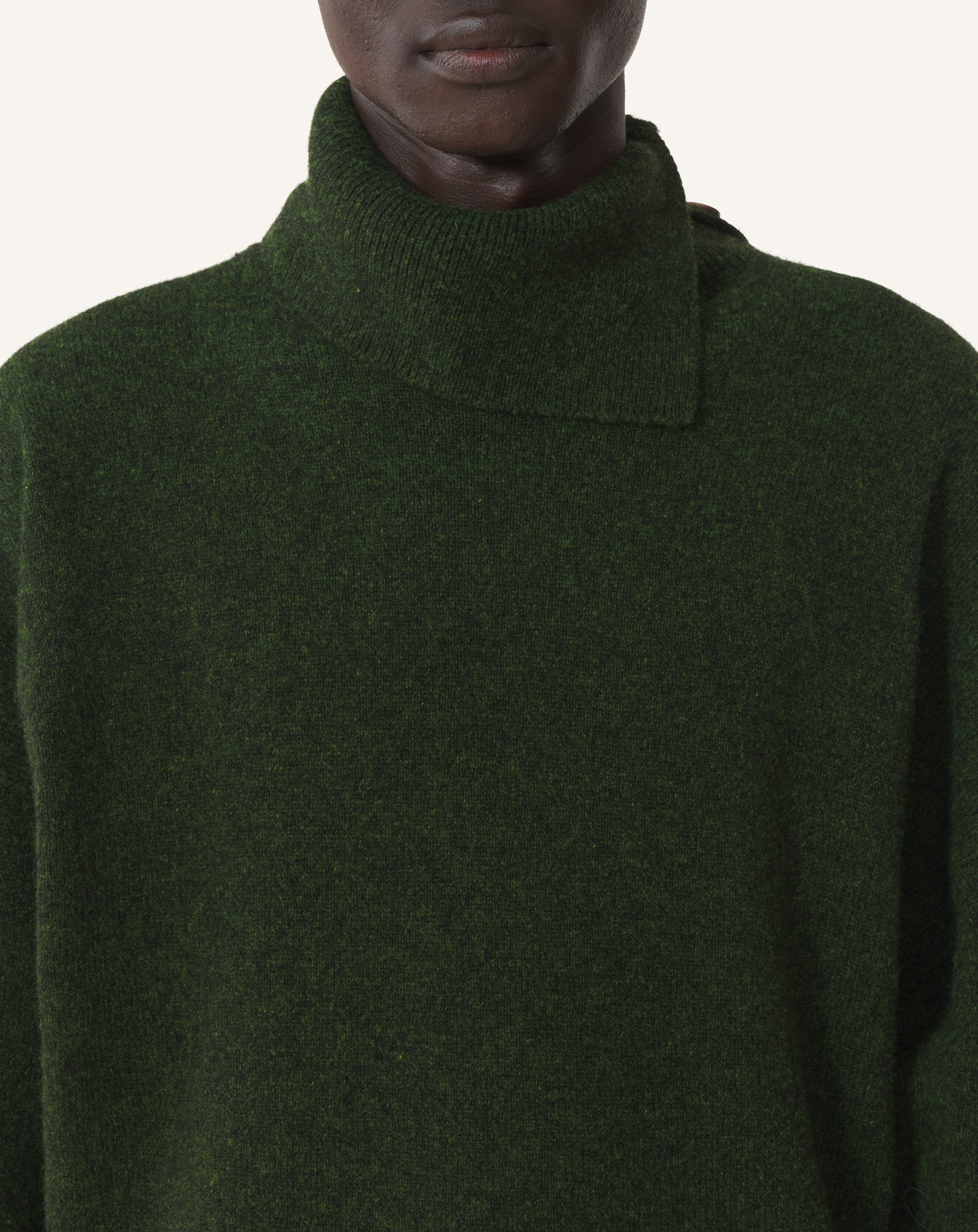 GREEN BUTTON-NECK SWEATER IN CASHMERE