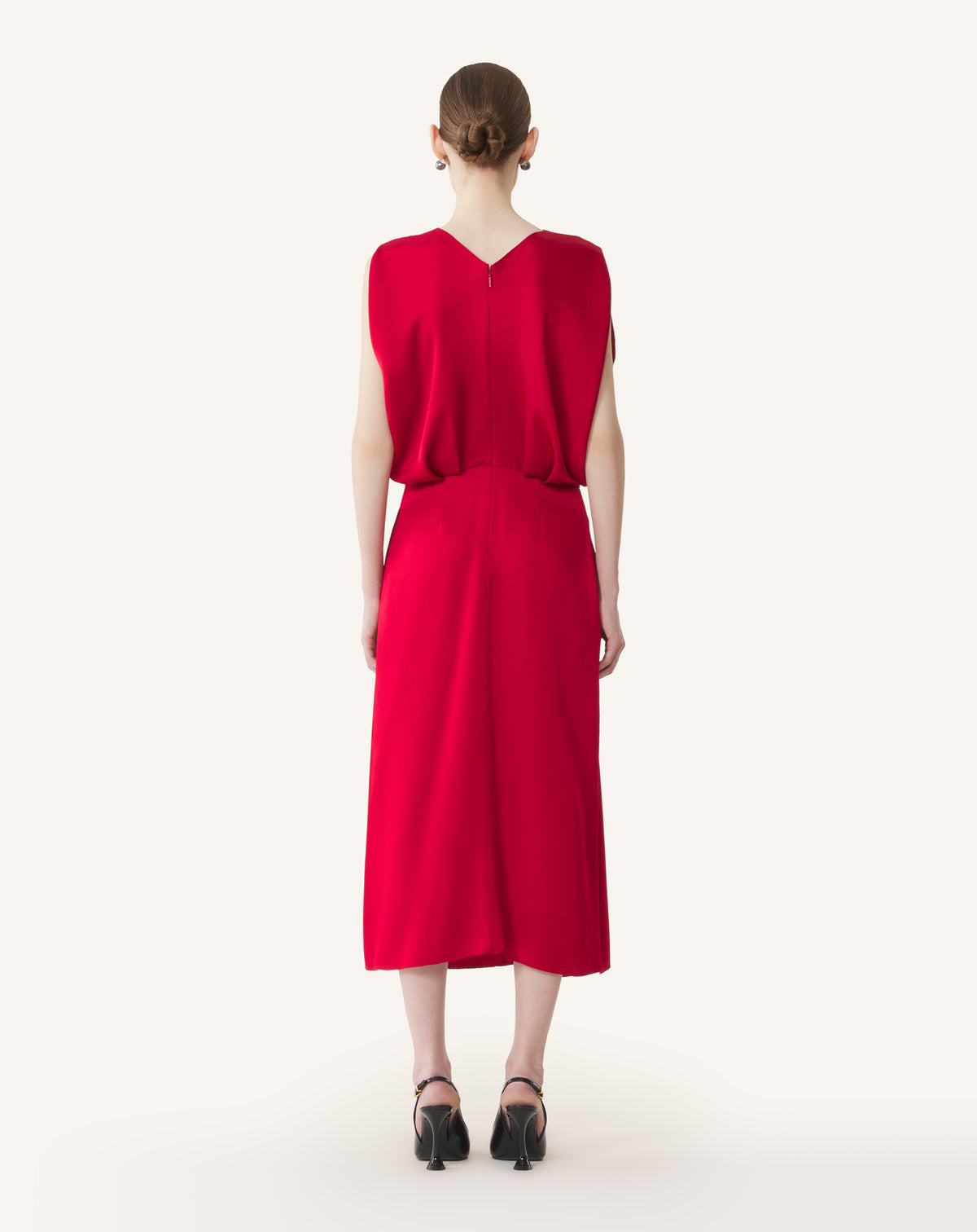 RED SLEEVELESS DRAPED DRESS IN SATIN