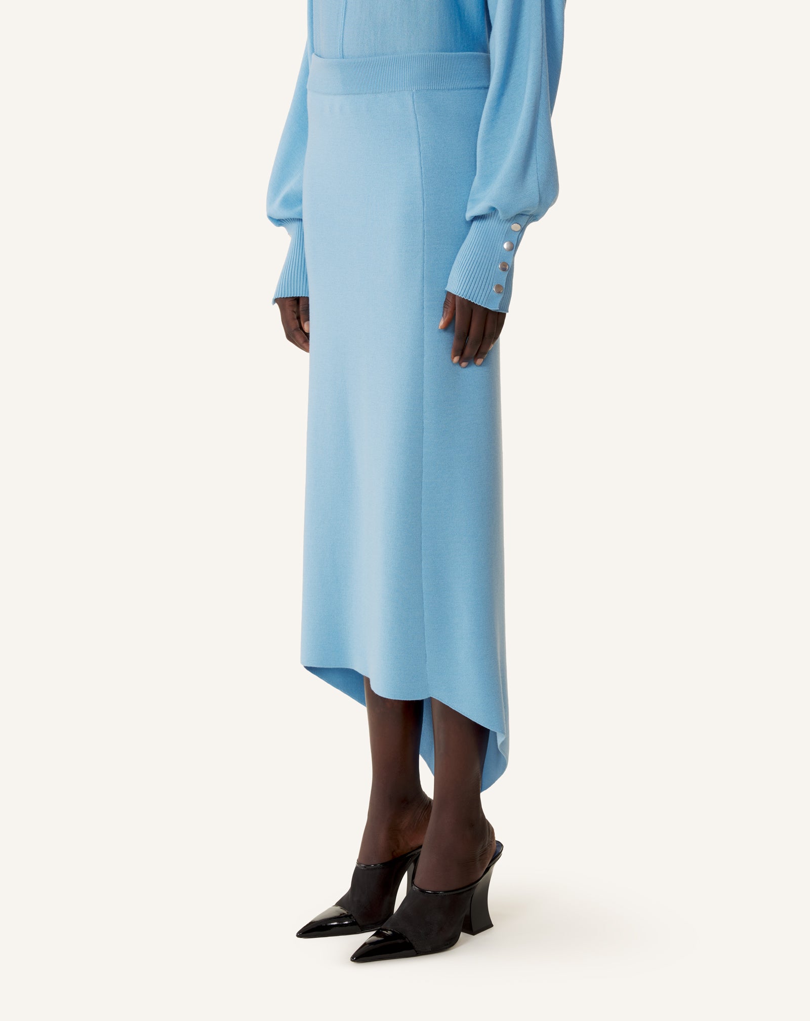 BUTTONED LONG SKIRT IN MERINO WOOL