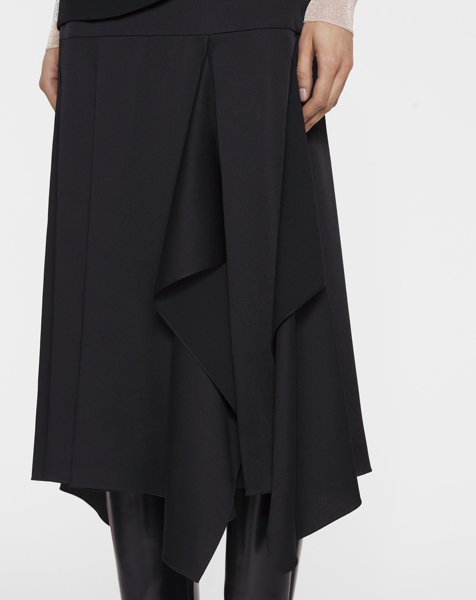 RUFFLED SKIRT