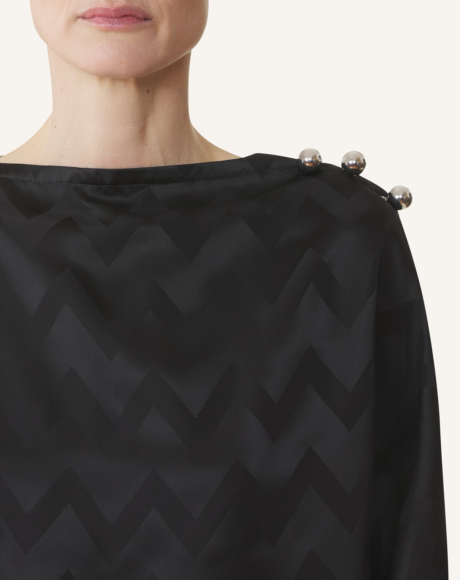 BOAT NECK TOP