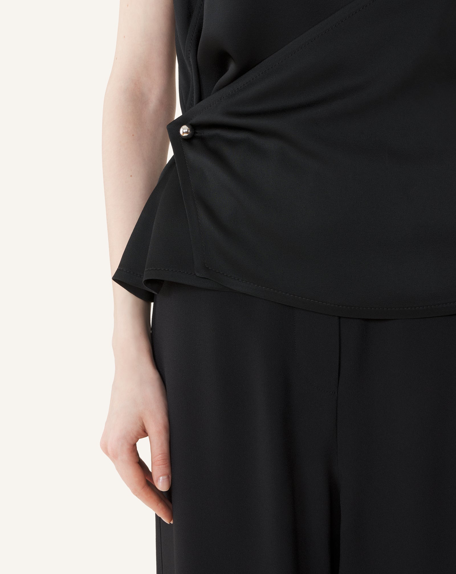 BLACK SLEEVELESS BUTTON-DOWN TOP IN SATIN