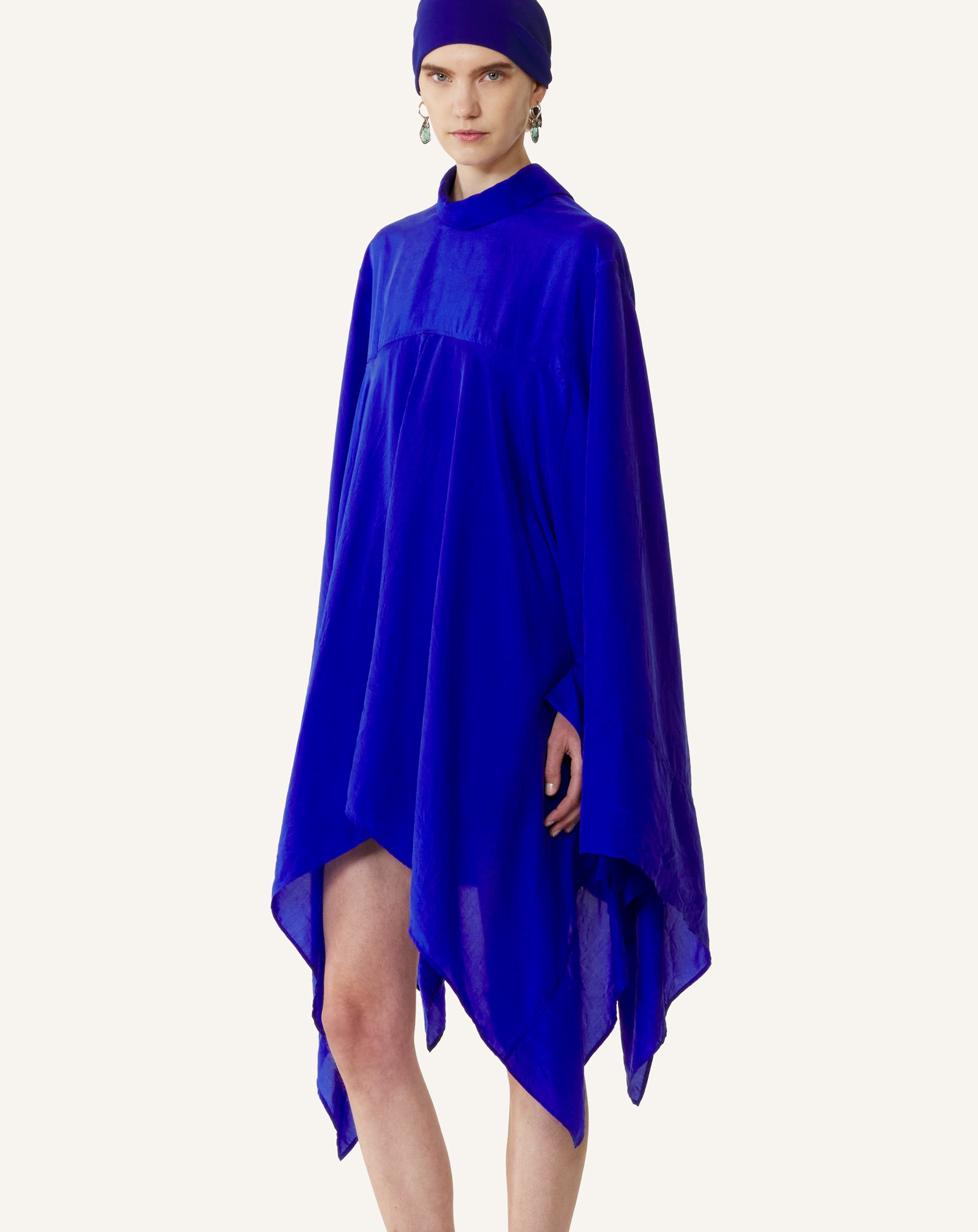 BLUE SILK LOOSE-FIT TOP