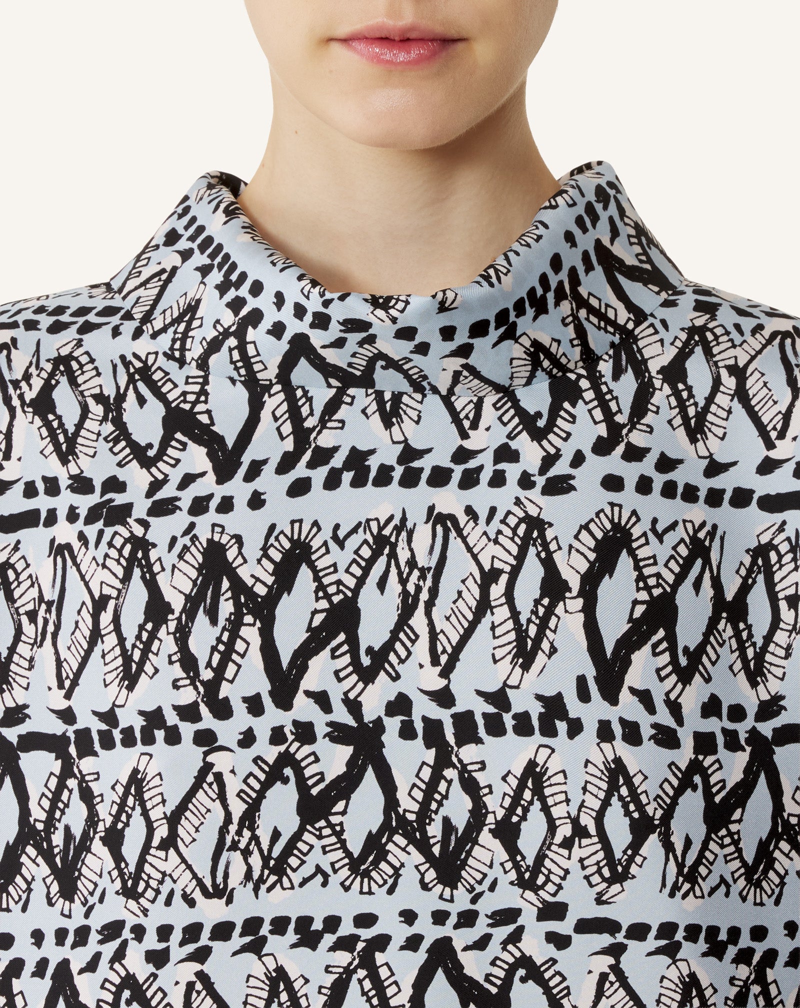 HIGH-NECK PRINTED SILK TOP
