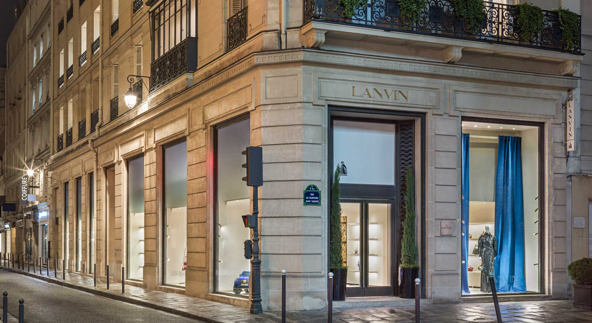 22 Rue du Faubourg Saint-Honoré – LANVIN