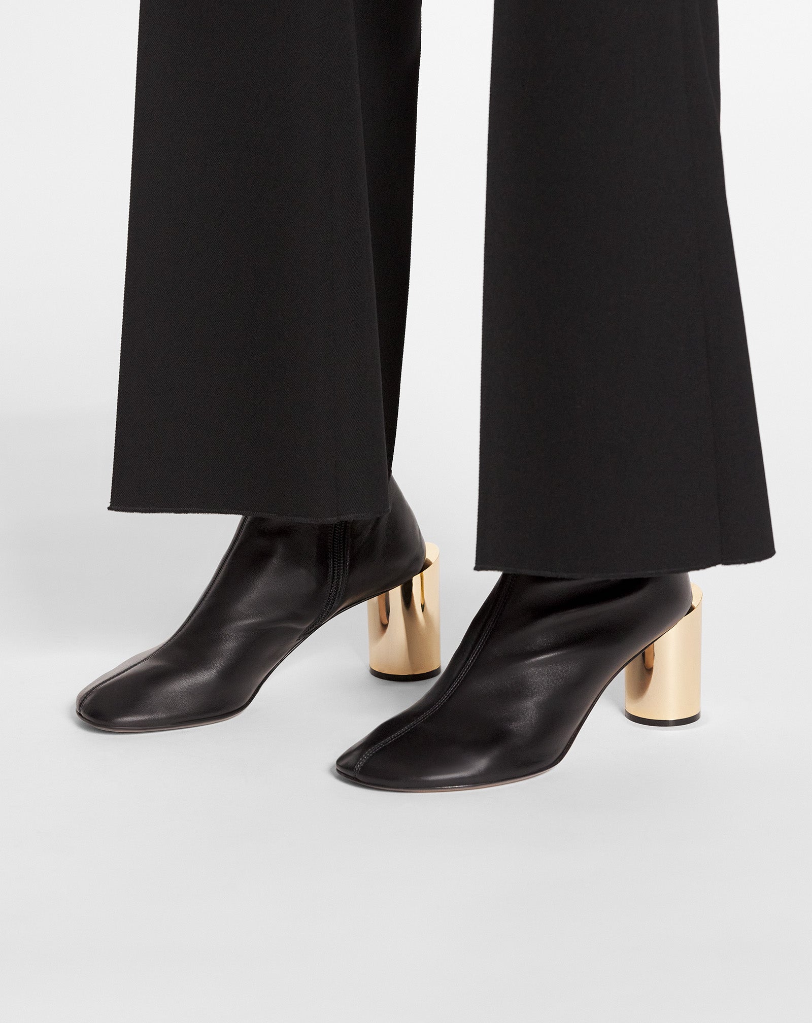 LEATHER SEQUENCE BY LANVIN CHUNKY HEELED BOOTS