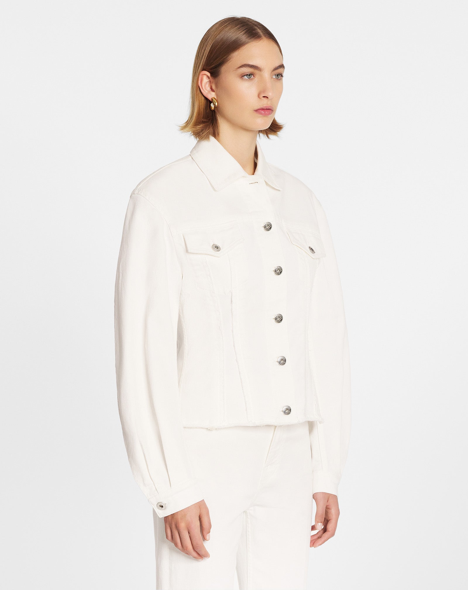 womens white denim jacket